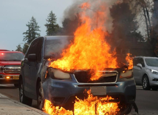 Homem detido por crime de incêndio em viatura