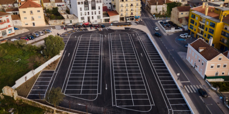 Novo Parque de Estacionamento Beatriz Costa