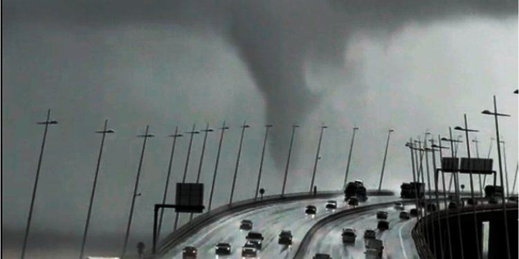 Tornado passa em Lisboa pela Ponte Vasco da Gama