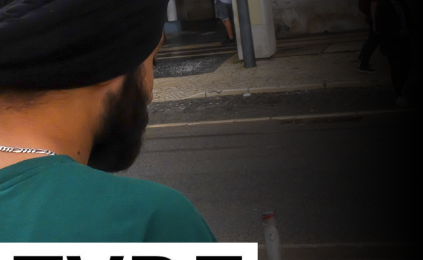 Um condutor de TVDE de origem Indostânica abusa sexualmente de mulher dentro da viatura