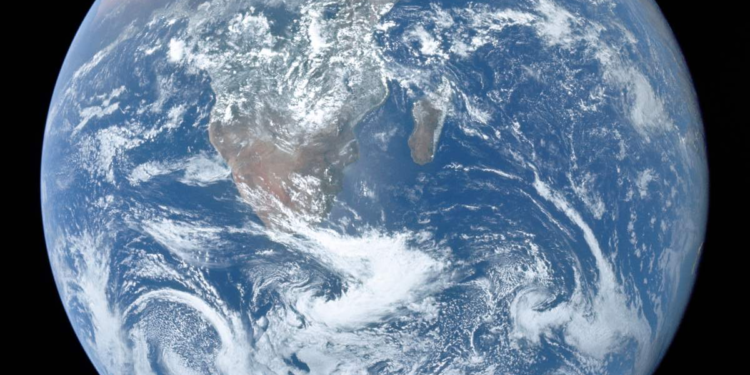 A Terra: Nosso Único Lar no Universo