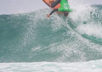 Jovens Surfistas Internacionais Disputam o Semillero OLAS PRO TOUR na Ericeira
