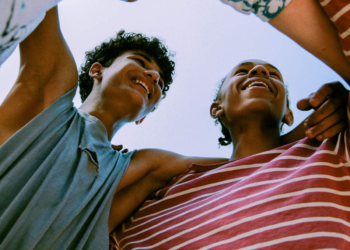 Estudo destaca importância do suporte social e familiar para adolescentes em acolhimento residencial