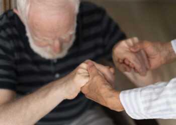 Nova Medida Facilita Prescrição Médica em Lares e Melhora Acesso à Saúde