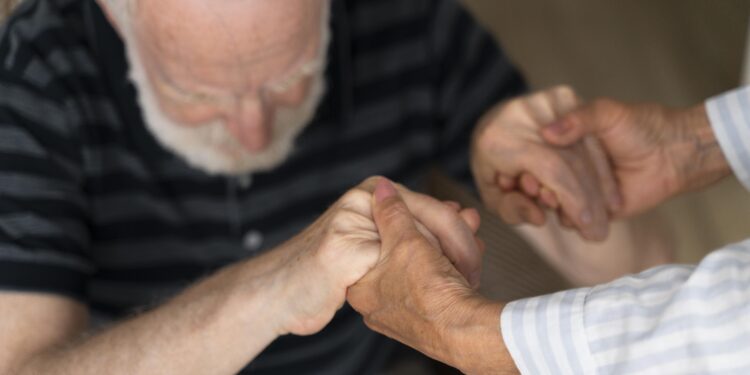 Nova Medida Facilita Prescrição Médica em Lares e Melhora Acesso à Saúde