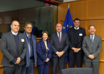 Hélder Sousa Silva reforça relações UE-Brasil em encontro com delegação agrícola