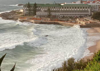 Após a depressão Martinho, veja as imagens do mar imponente da nossa Ericeira