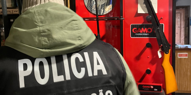 PSP detém armeiro suspeito de tráfico de armas de fogo