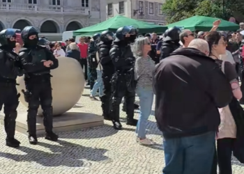 Em comunicado, PSP detalha incidentes registados em Lisboa nas comemorações do 25 de Abril