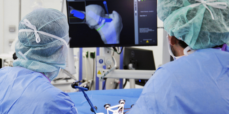 Ultrapassadas as cem cirurgias assistidas por robô