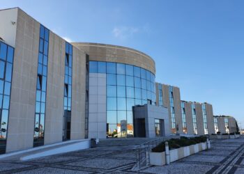 Assembleia Municipal de Mafra aprova documentos estruturantes para 2026