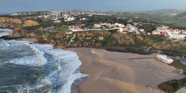 Praia de São Lourenço distinguida com 1.º prémio “Praia + Acessível 2025”