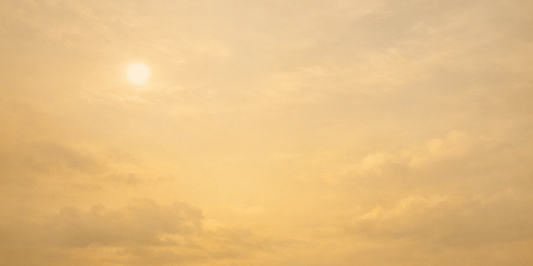 Depressão REGINA traz chuva, trovoadas e poeiras do Saara a Portugal a partir de domingo