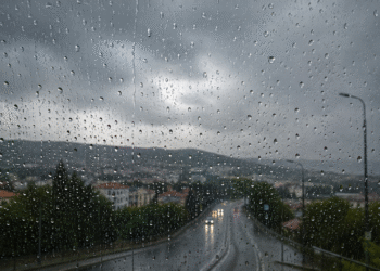 Aguaceiros fracos no Norte e Centro até ao final da tarde