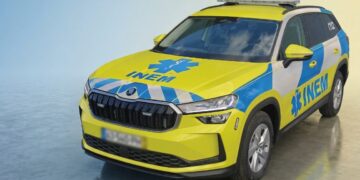 Ministra da Saúde preside à apresentação da nova ambulância SIV do INEM em Mafra