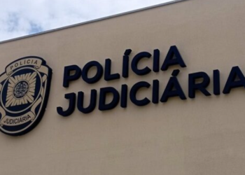 Mulher morre esfaqueada em Mafra. PJ investiga suspeita de homicídio em contexto de violência doméstica